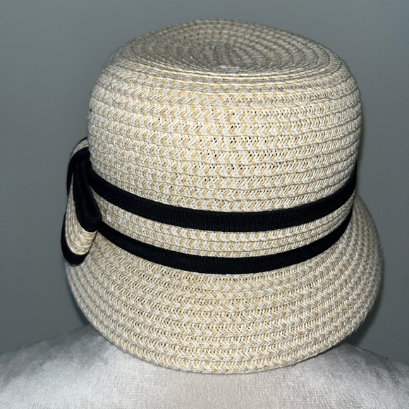 NWOT Milani 👒 Straw Hat w/bow and black detailing - Picture 4 of 5